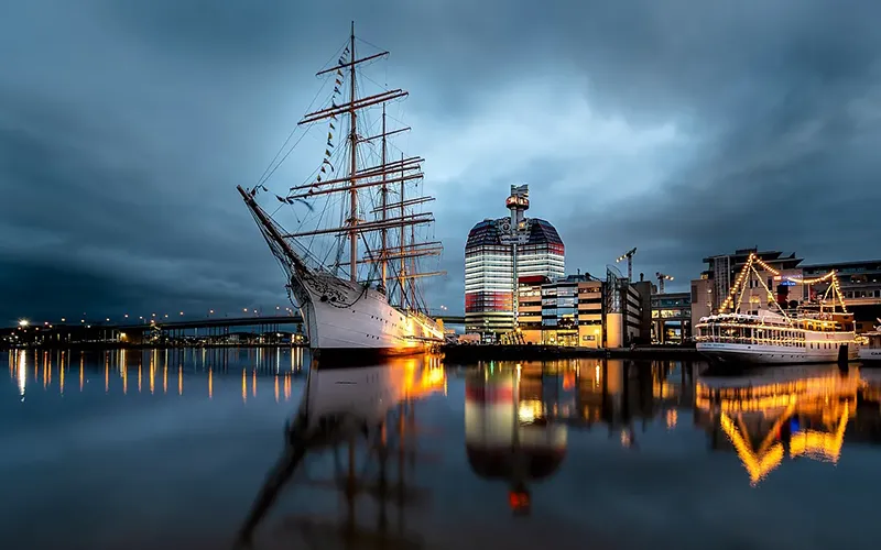 port-6910972_1280